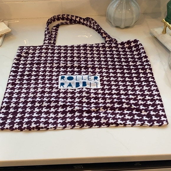 Roller Rabbit Tote BRAND NEW NEVER USED - Picture 7 of 7